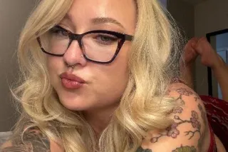 Busty Blonde Barbie 🐱 Pretty Phat & Pink - Image 10