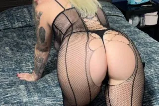 Busty Blonde Barbie 🐱 Pretty Phat & Pink - Image 5