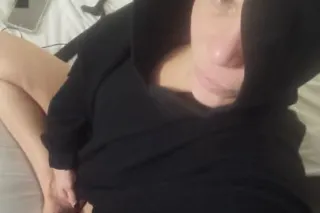 I dont like whips and chains and you can't tie me down but you can whip your loving on me🥰👍🫶 - Image 11